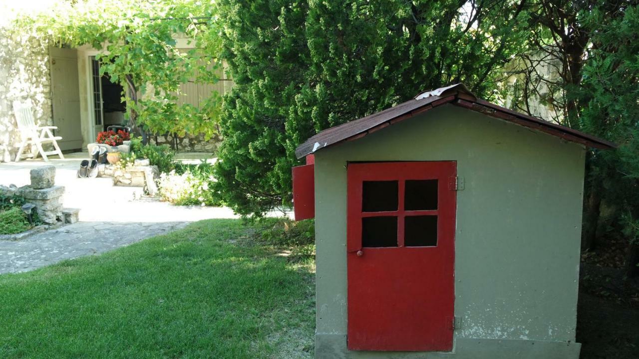 Mas Grimaud - Gite- Studio Et Chambres D'Hotes Familiales Eygalières Exteriér fotografie