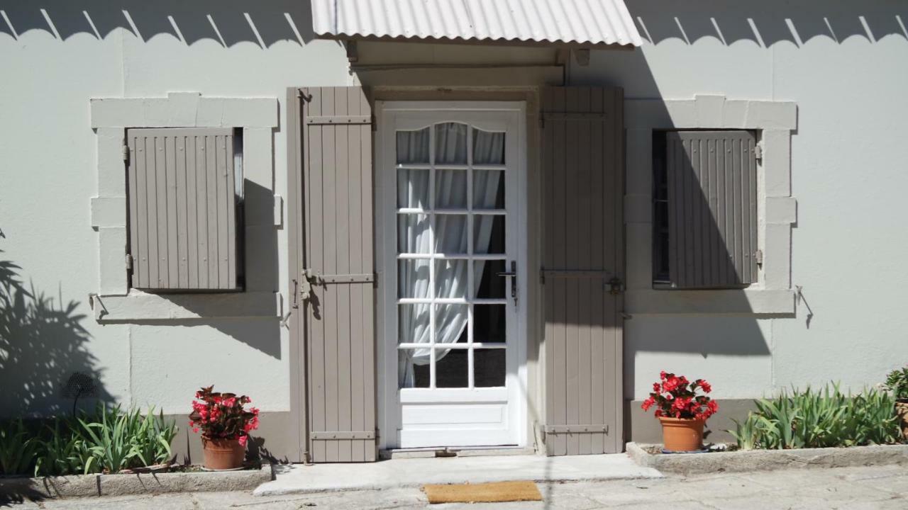 Mas Grimaud - Gite- Studio Et Chambres D'Hotes Familiales Eygalières Exteriér fotografie