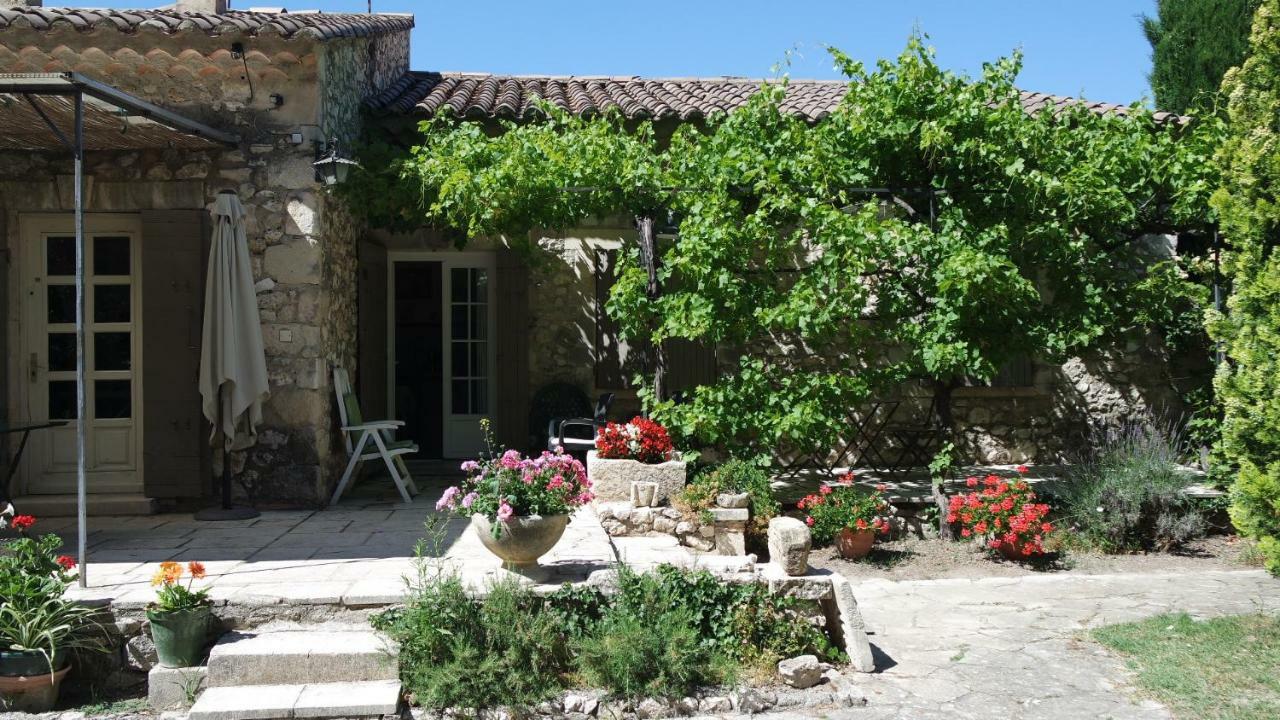 Mas Grimaud - Gite- Studio Et Chambres D'Hotes Familiales Eygalières Exteriér fotografie