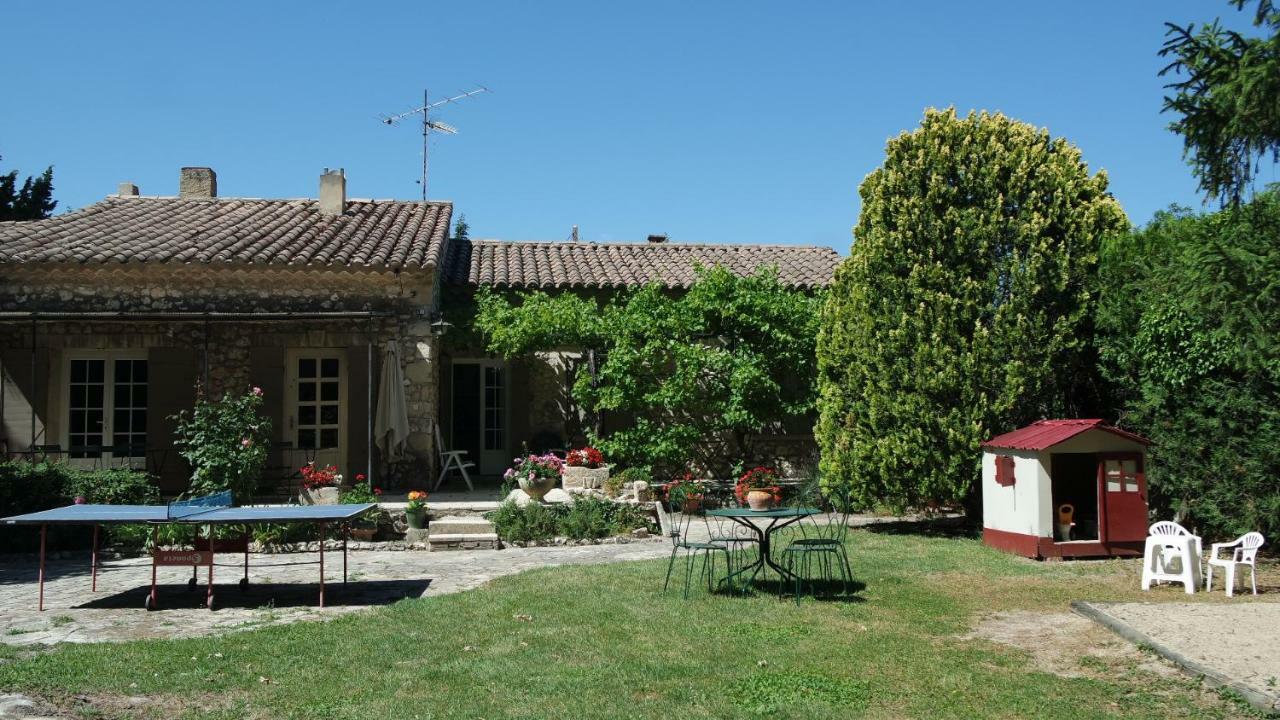 Mas Grimaud - Gite- Studio Et Chambres D'Hotes Familiales Eygalières Exteriér fotografie