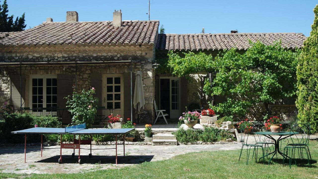 Mas Grimaud - Gite- Studio Et Chambres D'Hotes Familiales Eygalières Exteriér fotografie